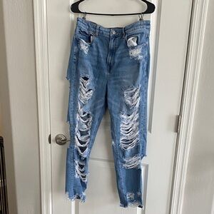 American Eagle Outfitters Light Blue Distressed Boyfriend Jeans